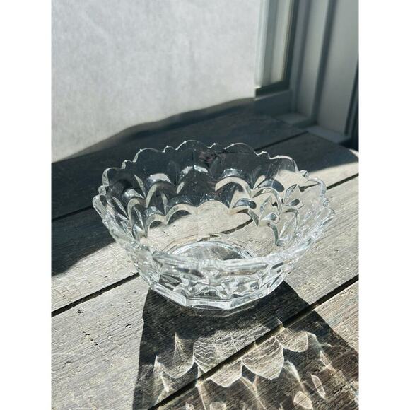 Vintage Heisey 6 1/4” Nappy Bowl Impressed Diamond H Scallops Clear Glass Dish - Picture 7 of 14